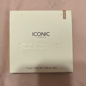 ICONIC London Bronzing Powder in Cream Box